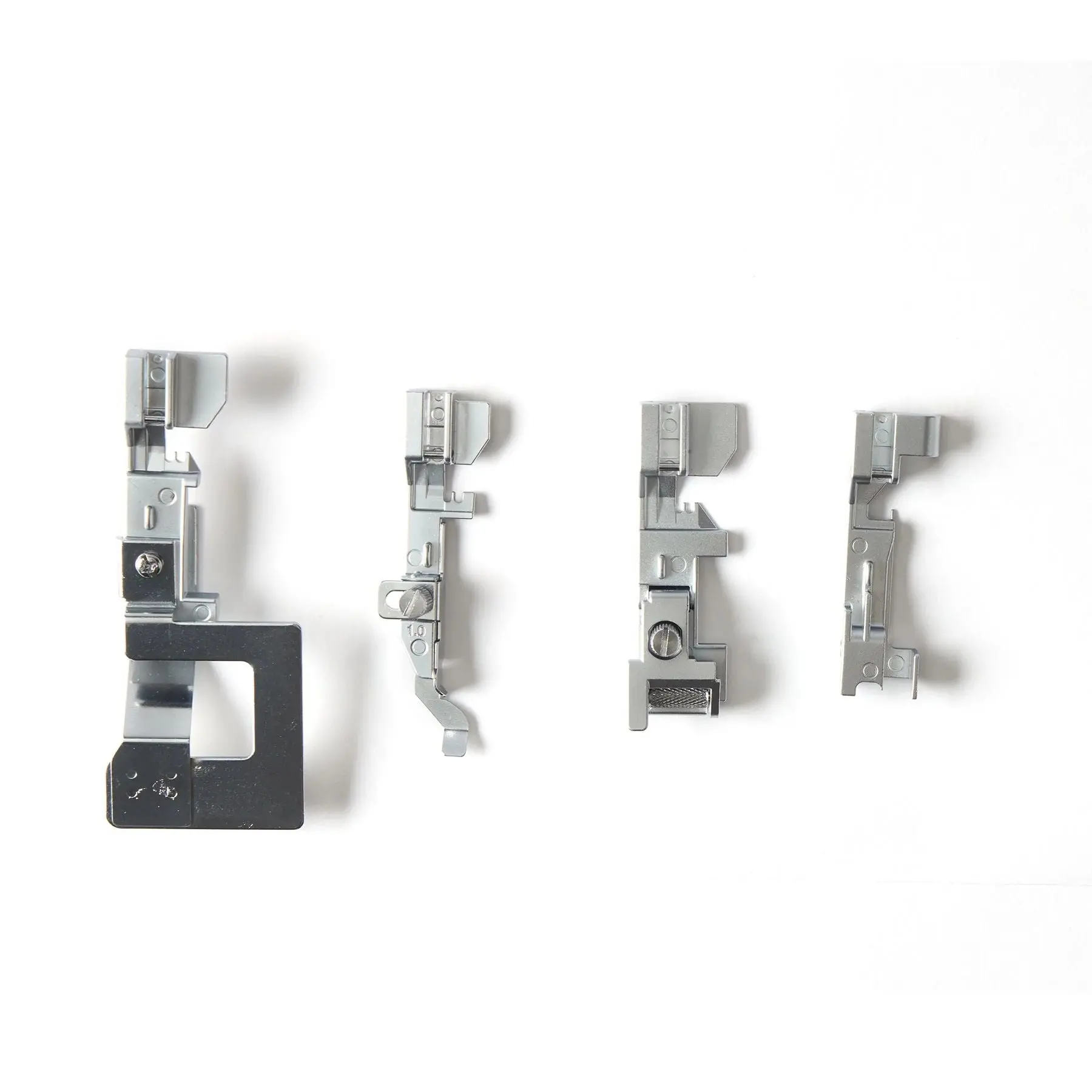 HUSQVARNA® VIKING® AMBER™ S | 300 Overlock Machine - Image 15