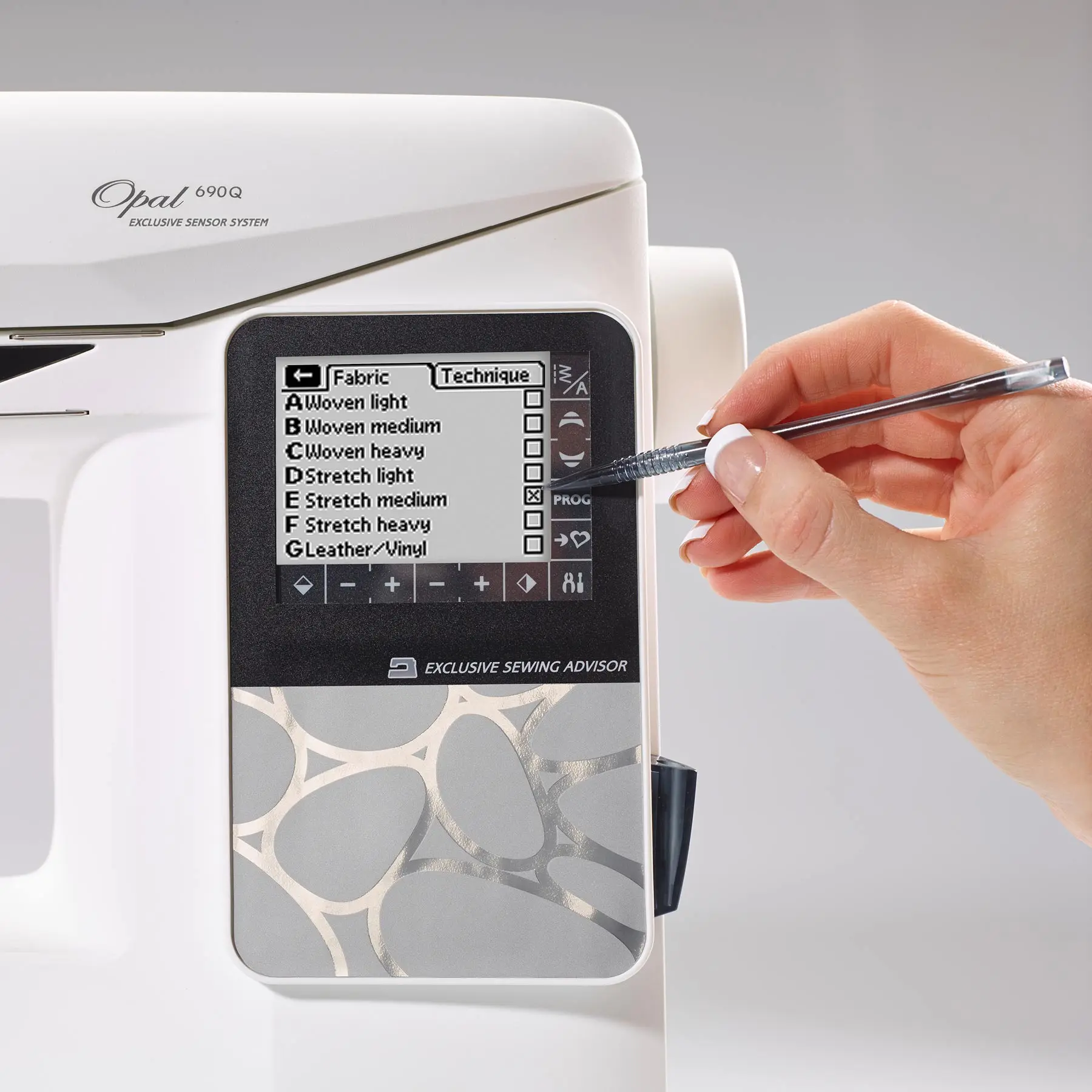 HUSQVARNA® VIKING® OPAL™ 690Q Sewing Machine - Image 5