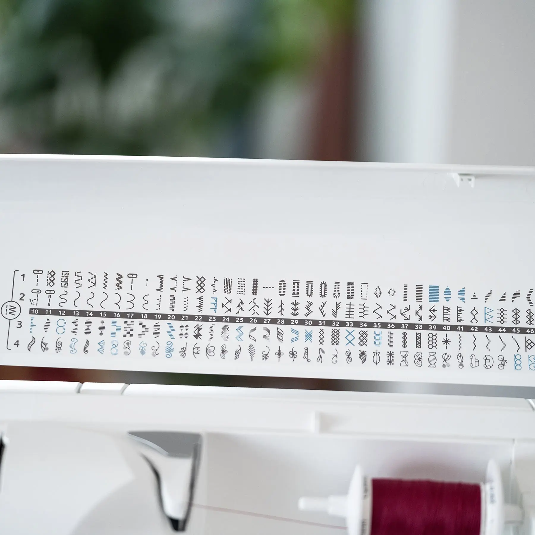 HUSQVARNA® VIKING® SAPPHIRE™ 930 Sewing Machine - Image 7