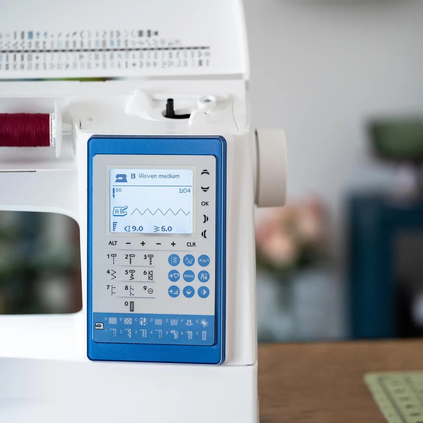HUSQVARNA® VIKING® SAPPHIRE™ 930 Sewing Machine - Image 8