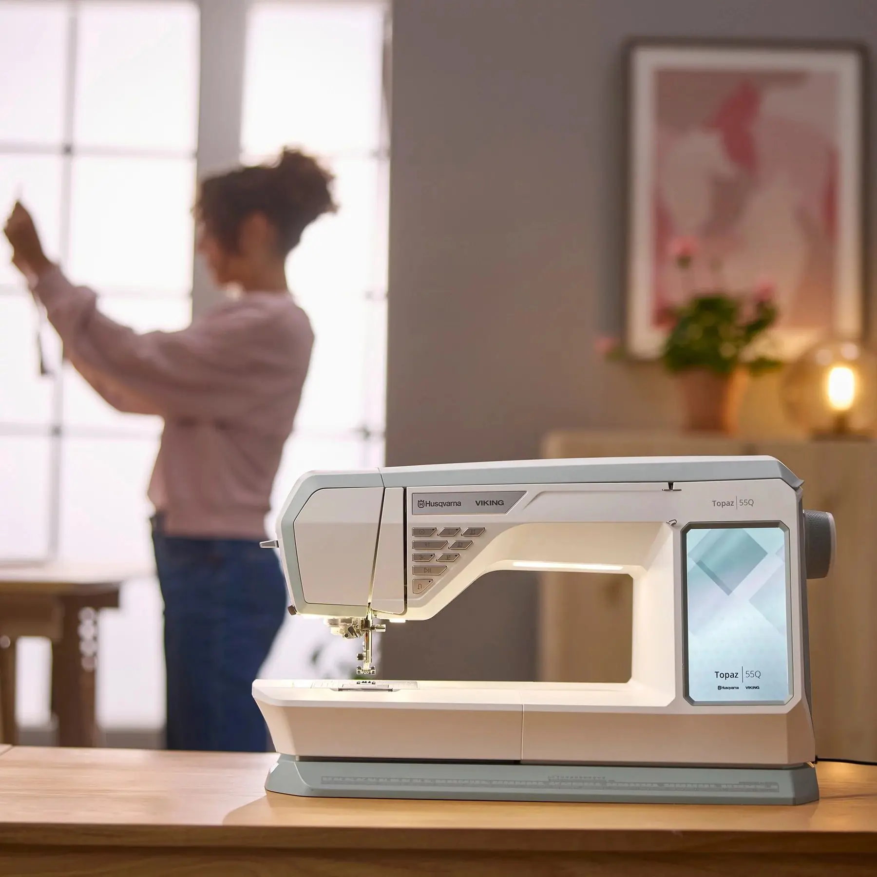 HUSQVARNA® VIKING® TOPAZ™ 55Q Sewing Machine - Image 15