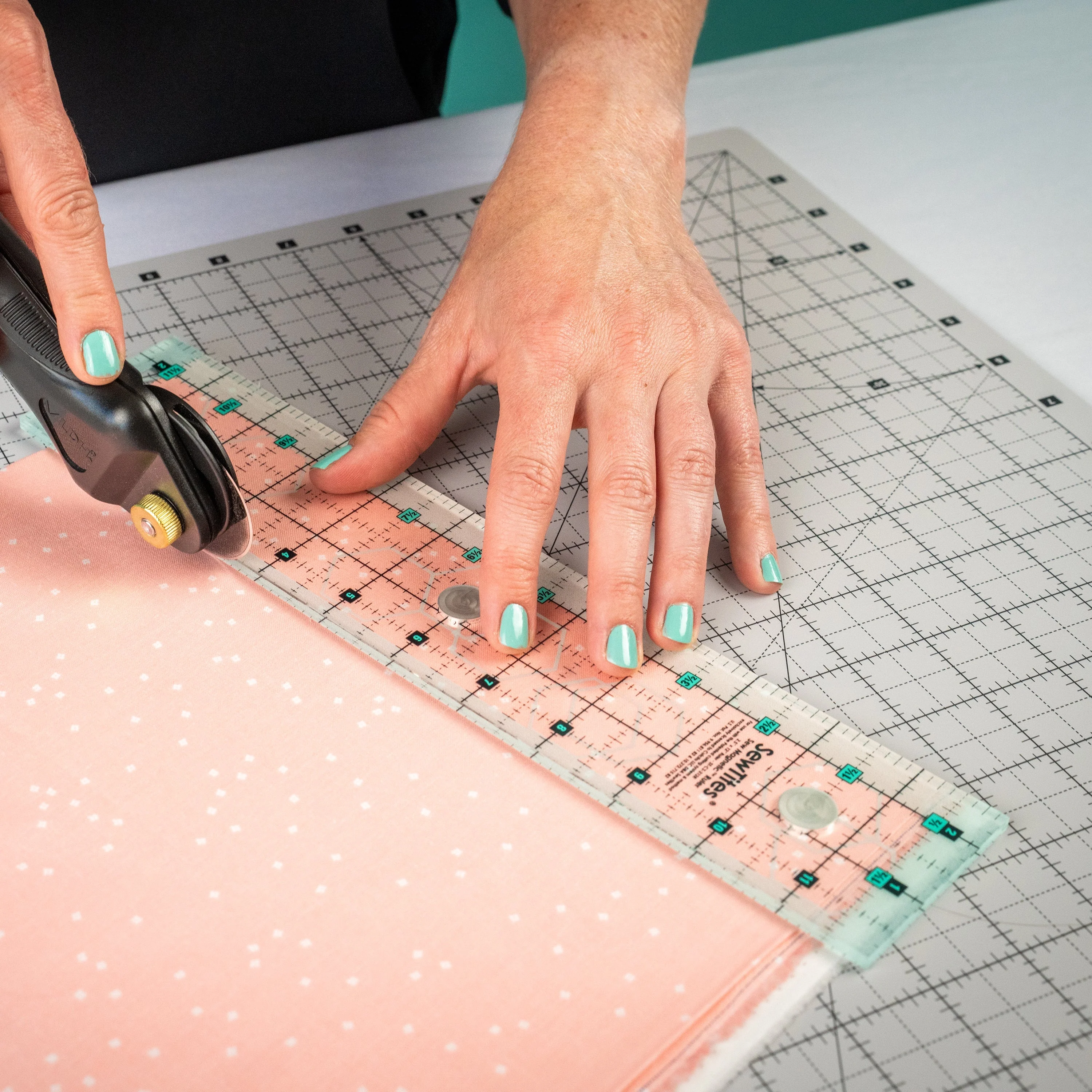 Sew Magnetic 2.5" x 12.5" Ruler - Image 3