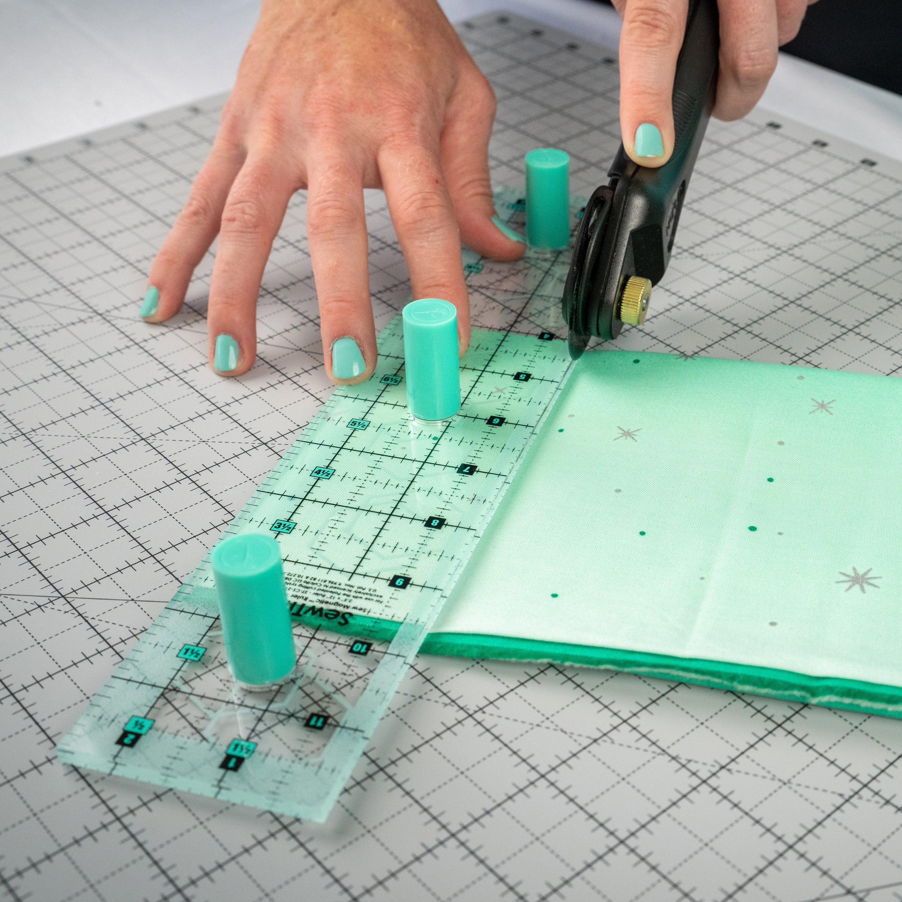 Sew Magnetic 2.5" x 12.5" Ruler - Image 5