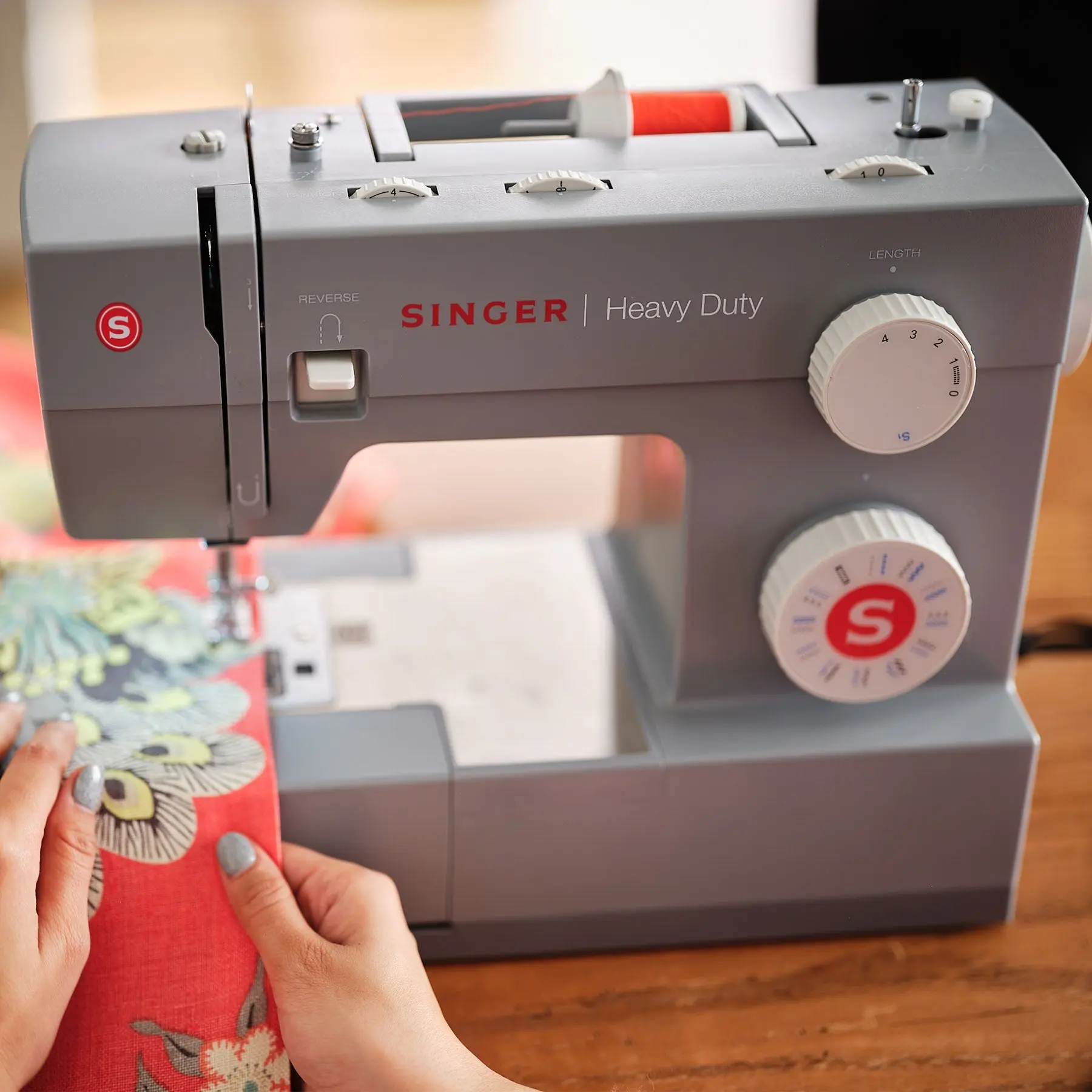 SINGER® Heavy Duty 4423 Sewing Machine - Image 2